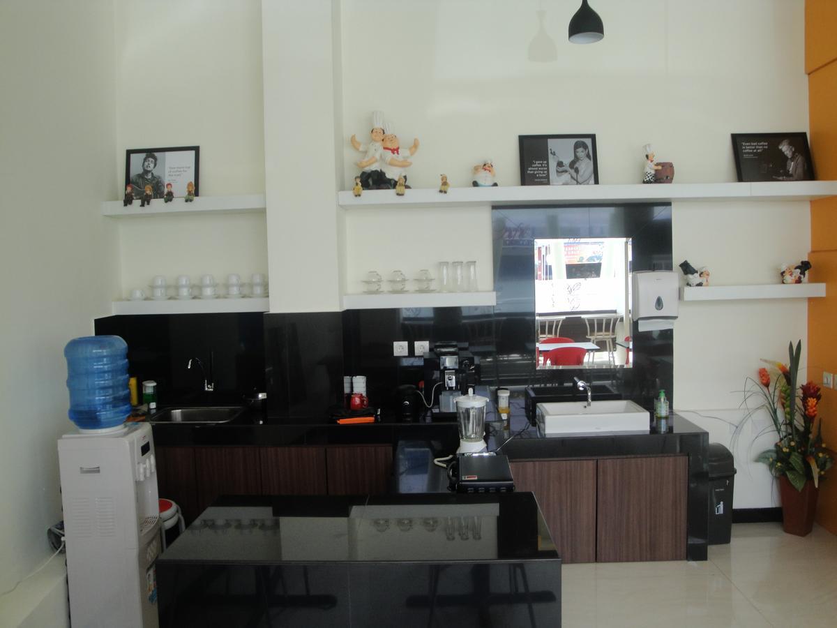 Bella Vita Hotel Kupang  Exterior foto